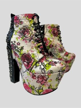 Iron Fist “Creepy Rose” Studded Platform Boots Goth Punk Rocker Scene Y2K Heels